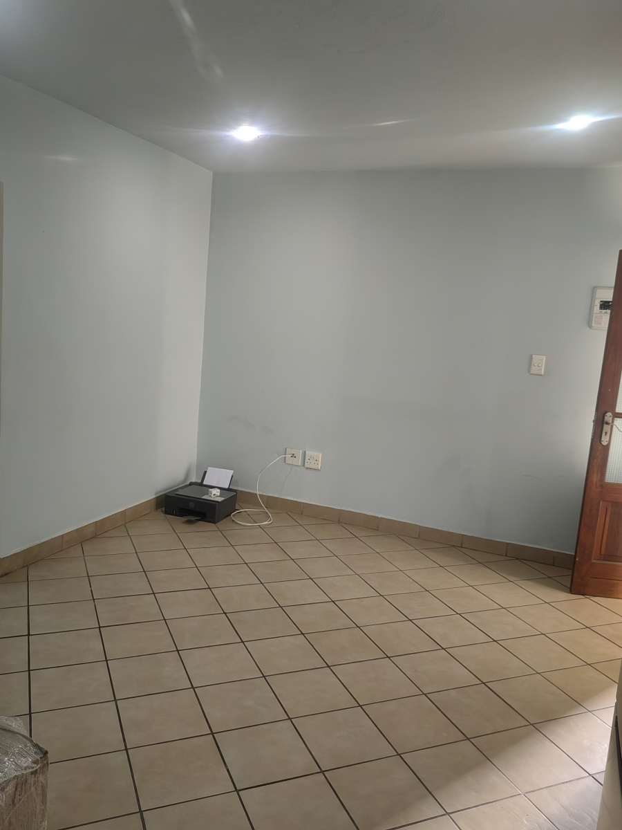 2 Bedroom Property for Sale in Sonheuwel Mpumalanga