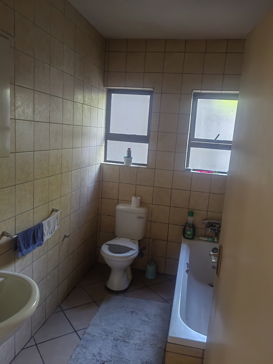 2 Bedroom Property for Sale in Sonheuwel Mpumalanga