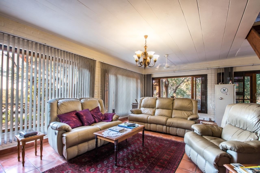 5 Bedroom Property for Sale in Marloth Park Mpumalanga