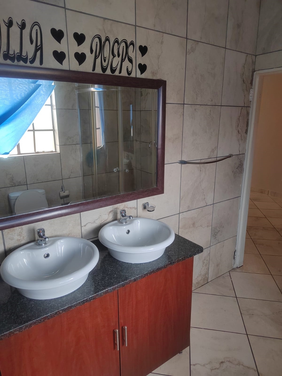 3 Bedroom Property for Sale in Aerorand Mpumalanga