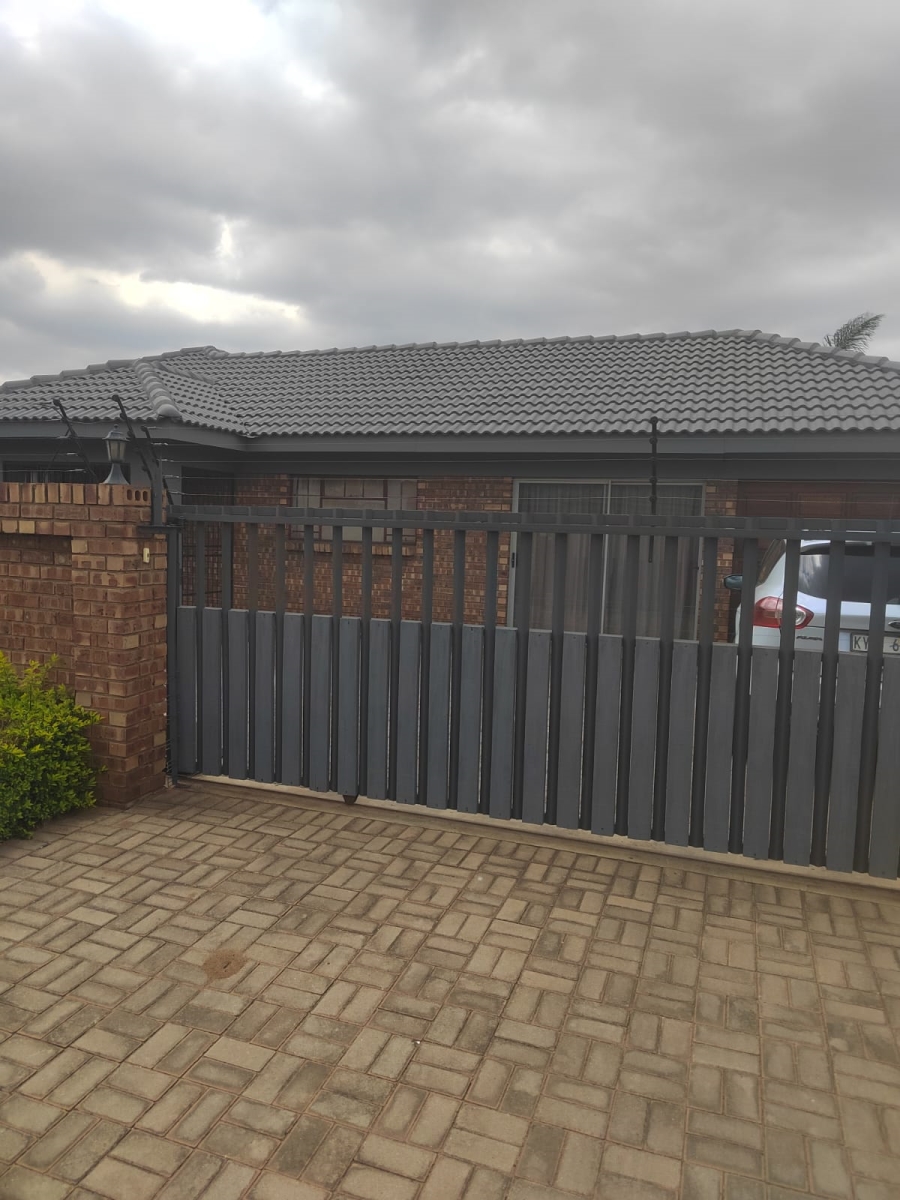 3 Bedroom Property for Sale in Aerorand Mpumalanga