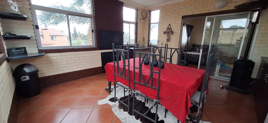 To Let 3 Bedroom Property for Rent in Reyno Ridge Mpumalanga