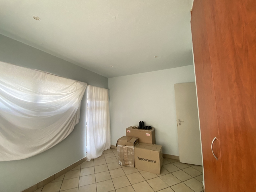 2 Bedroom Property for Sale in Sonheuwel Mpumalanga