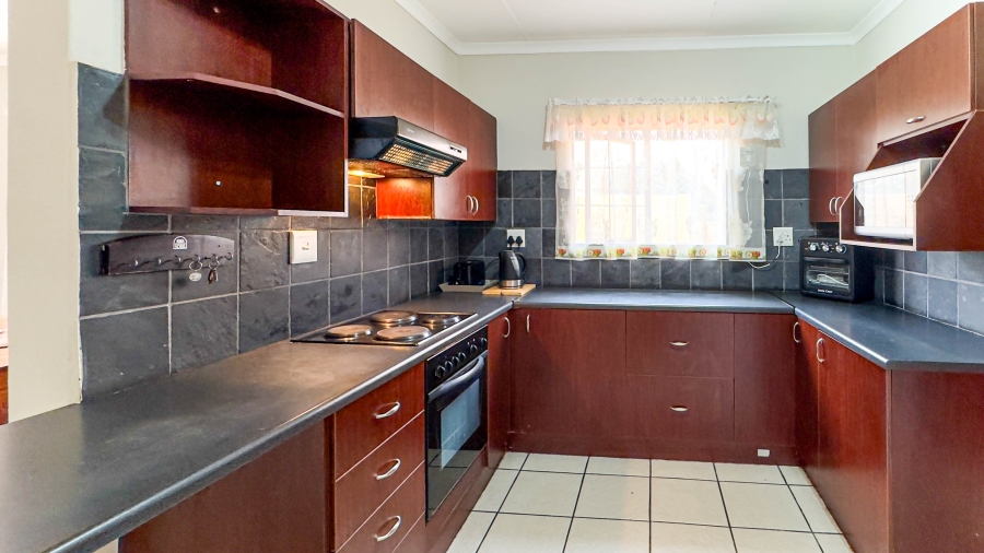 2 Bedroom Property for Sale in Stonehenge Ext 6 Mpumalanga