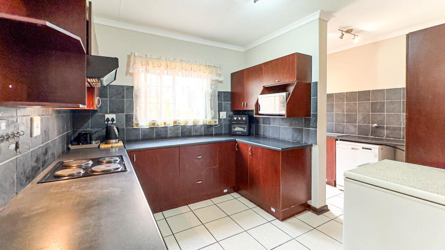 2 Bedroom Property for Sale in Stonehenge Ext 6 Mpumalanga