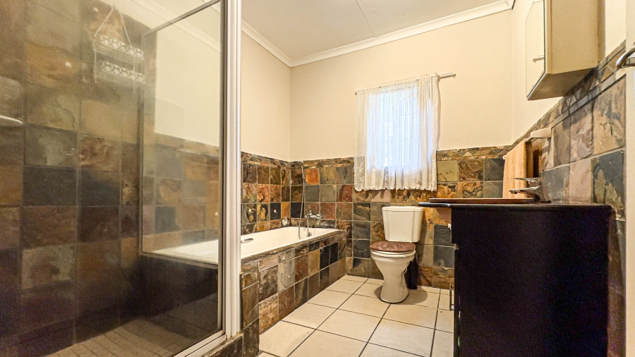 2 Bedroom Property for Sale in Stonehenge Ext 6 Mpumalanga