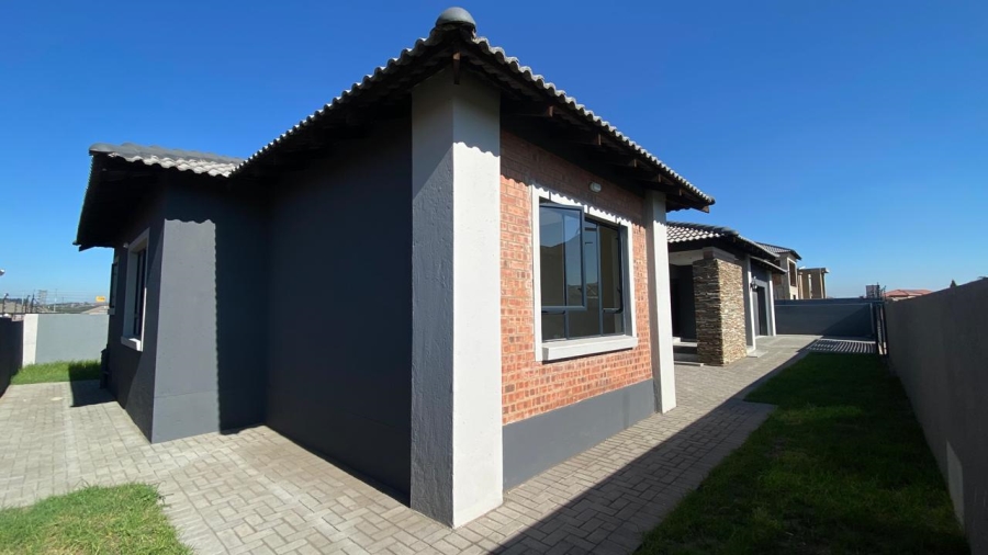 4 Bedroom Property for Sale in Aerorand Mpumalanga