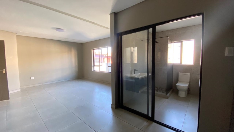 4 Bedroom Property for Sale in Aerorand Mpumalanga