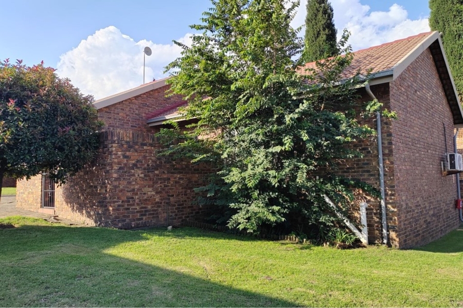 3 Bedroom Property for Sale in Aerorand Mpumalanga