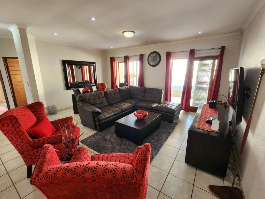 3 Bedroom Property for Sale in Fairlands Estate Mpumalanga