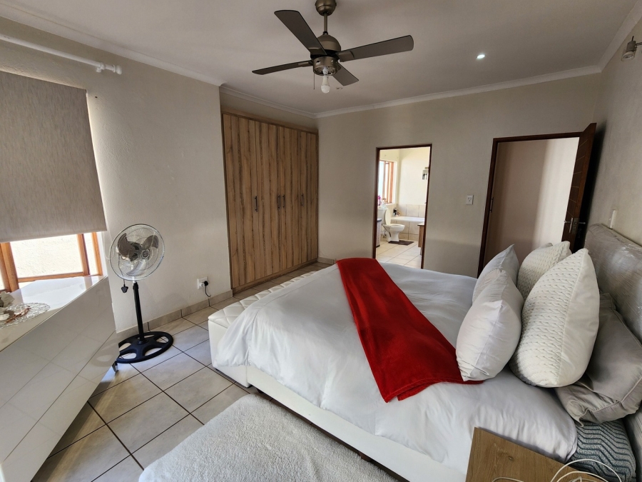 3 Bedroom Property for Sale in Fairlands Estate Mpumalanga