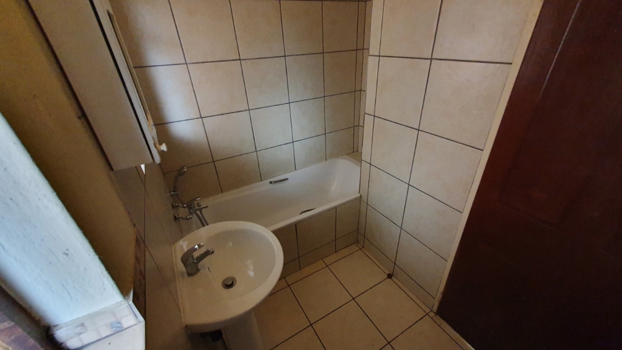 To Let 2 Bedroom Property for Rent in Sonheuwel Mpumalanga