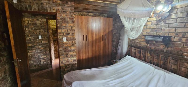 5 Bedroom Property for Sale in Marloth Park Mpumalanga