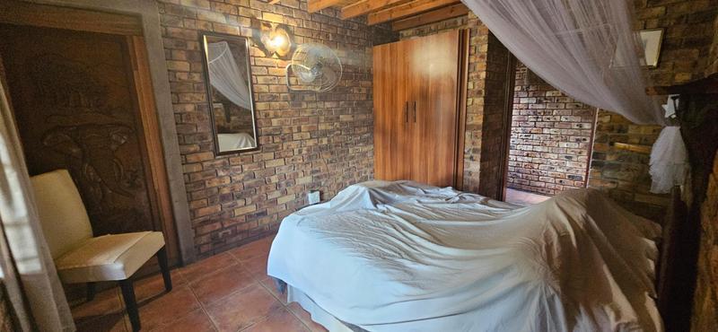 5 Bedroom Property for Sale in Marloth Park Mpumalanga