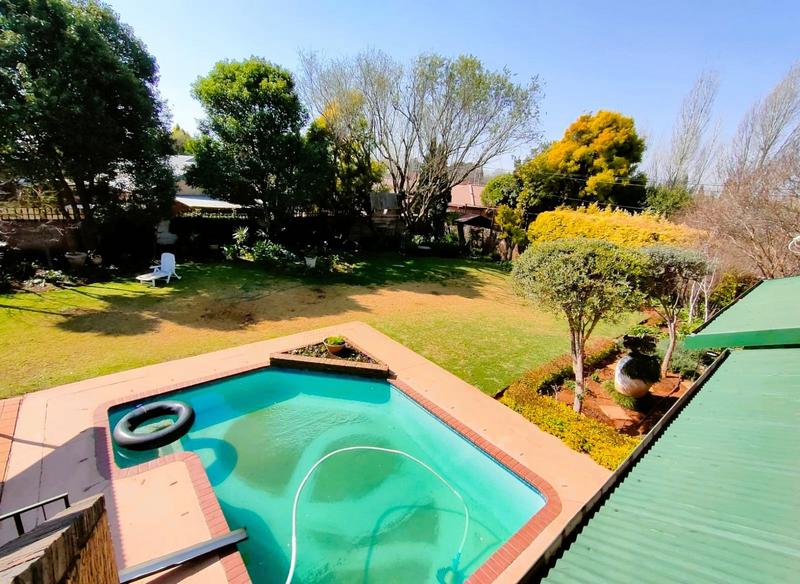 7 Bedroom Property for Sale in Lisdogan Park Gauteng