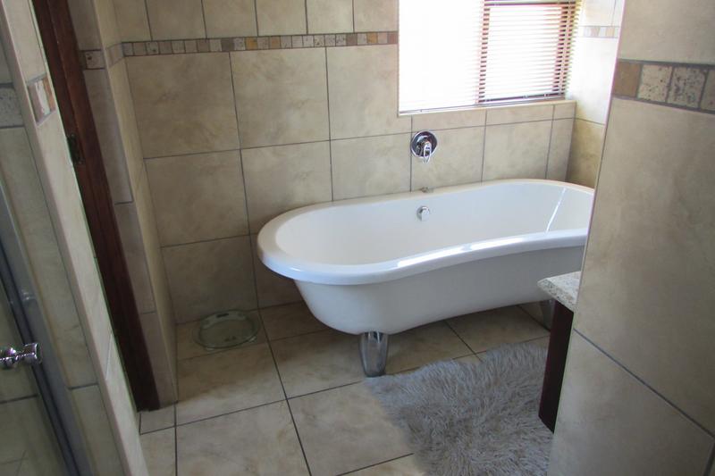 3 Bedroom Property for Sale in Oppikoppi Estate Mpumalanga