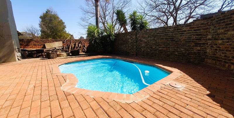 5 Bedroom Property for Sale in Balley Duff Free State