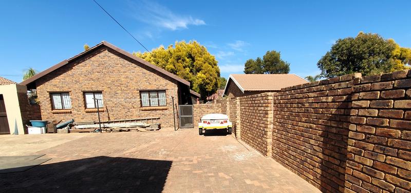 5 Bedroom Property for Sale in Balley Duff Free State