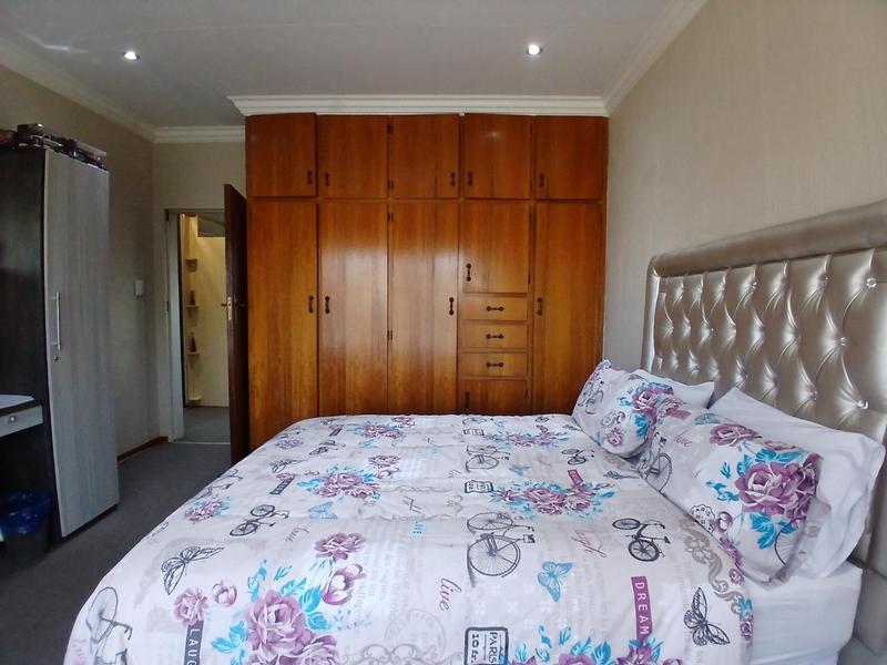 5 Bedroom Property for Sale in Ermelo Mpumalanga