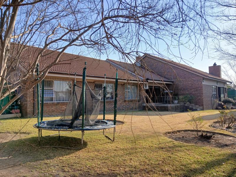 5 Bedroom Property for Sale in Ermelo Mpumalanga