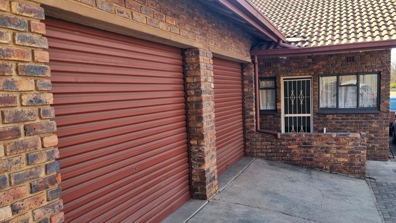 2 Bedroom Property for Sale in Middelburg Central Mpumalanga