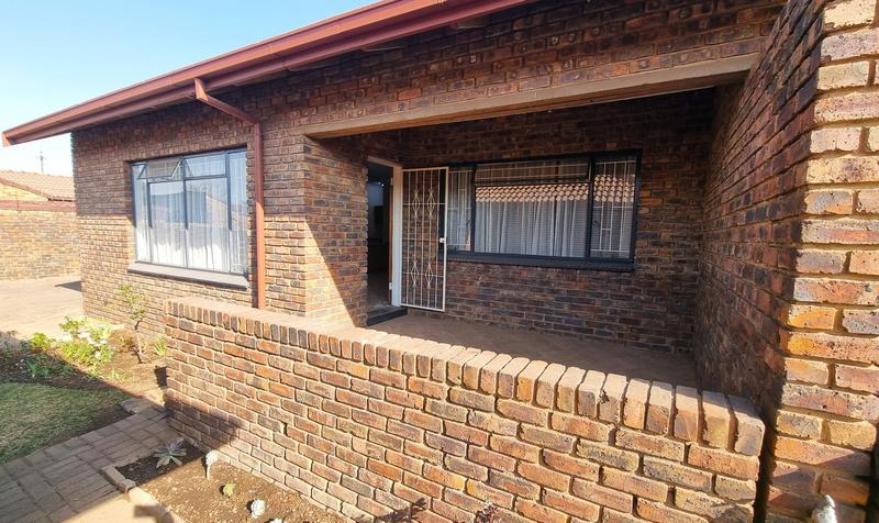 2 Bedroom Property for Sale in Middelburg Central Mpumalanga