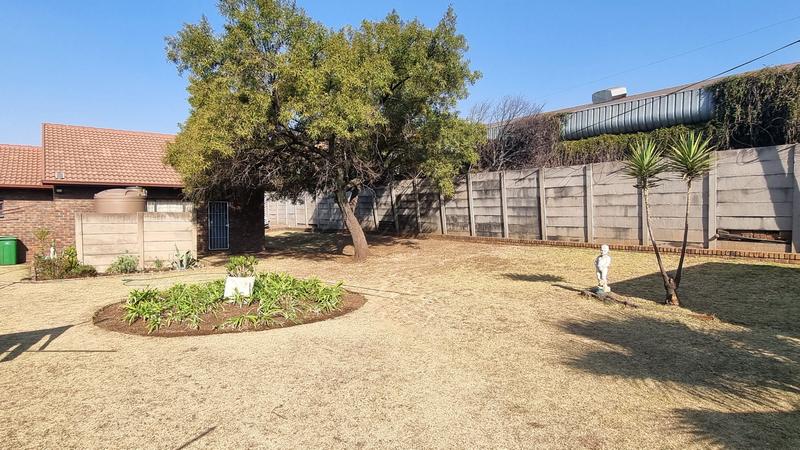 2 Bedroom Property for Sale in Middelburg Central Mpumalanga