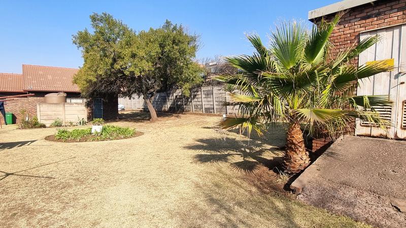 2 Bedroom Property for Sale in Middelburg Central Mpumalanga