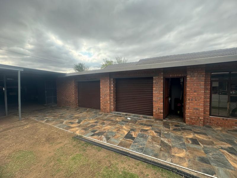 5 Bedroom Property for Sale in Middelburg Mpumalanga