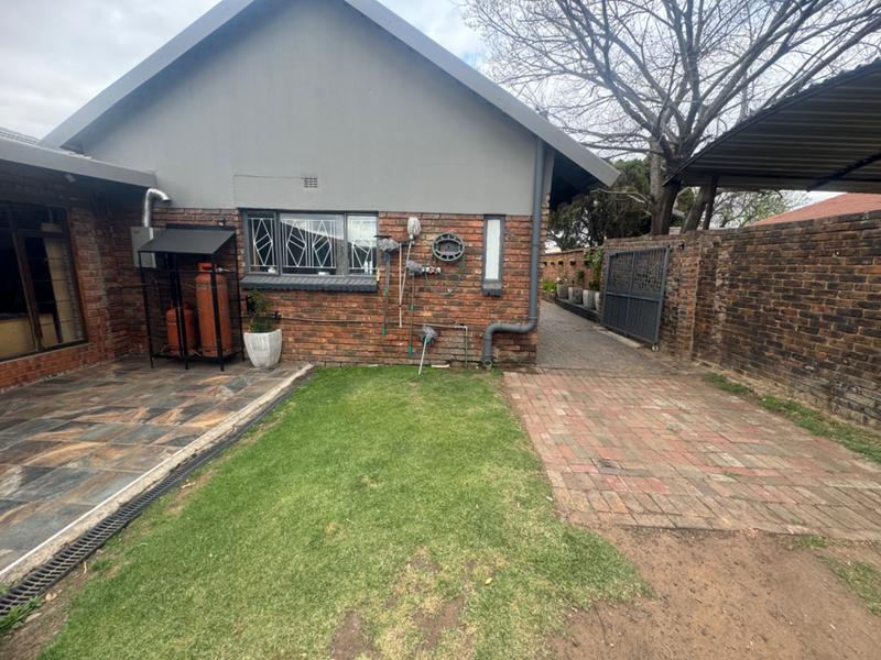 5 Bedroom Property for Sale in Middelburg Mpumalanga