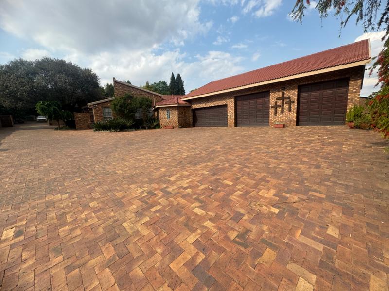 4 Bedroom Property for Sale in Gholfsig Mpumalanga