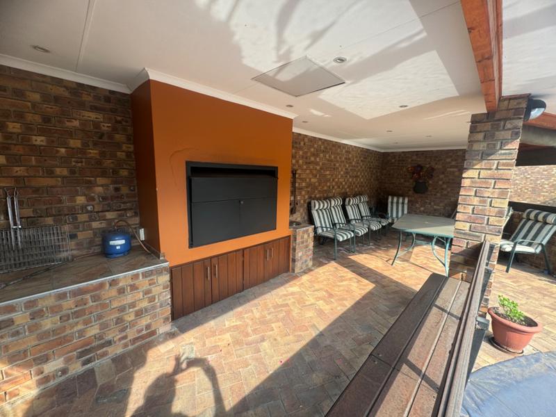 4 Bedroom Property for Sale in Gholfsig Mpumalanga