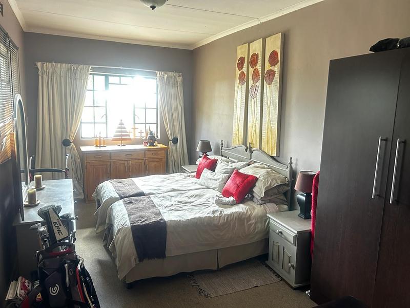 4 Bedroom Property for Sale in Flora Park Mpumalanga