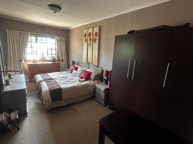 4 Bedroom Property for Sale in Flora Park Mpumalanga