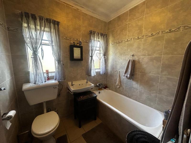 4 Bedroom Property for Sale in Flora Park Mpumalanga