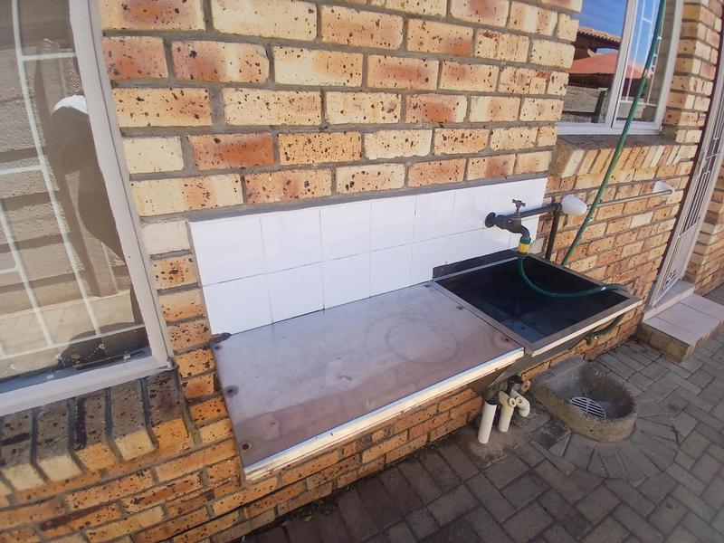 2 Bedroom Property for Sale in Ermelo Mpumalanga