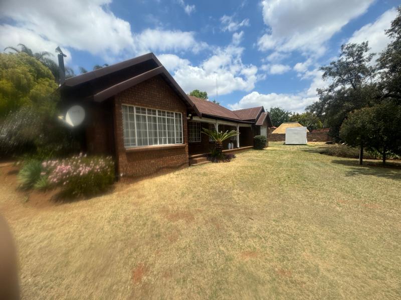 4 Bedroom Property for Sale in Aerorand Mpumalanga