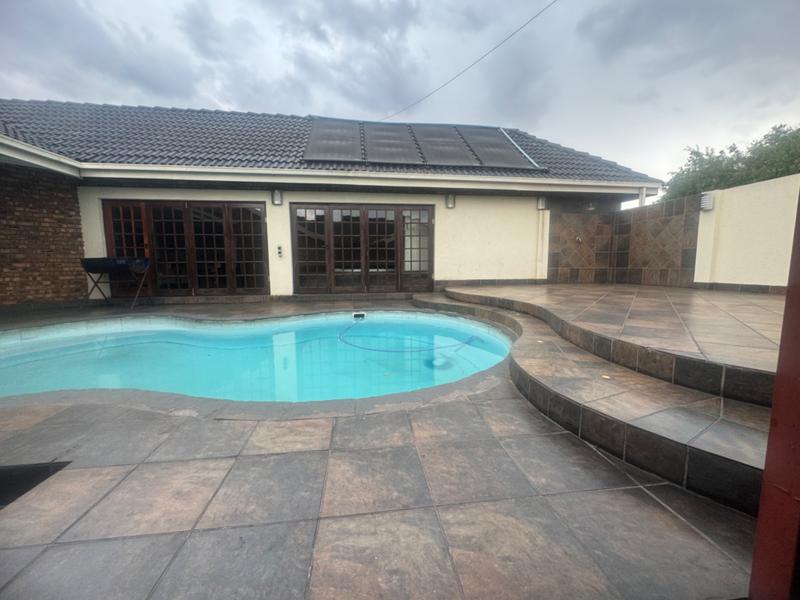 7 Bedroom Property for Sale in Aerorand Mpumalanga