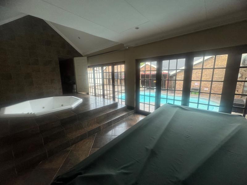 7 Bedroom Property for Sale in Aerorand Mpumalanga