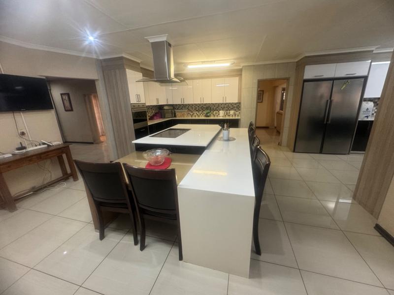 7 Bedroom Property for Sale in Aerorand Mpumalanga