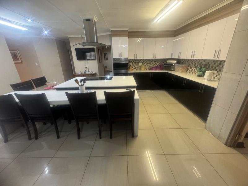 7 Bedroom Property for Sale in Aerorand Mpumalanga