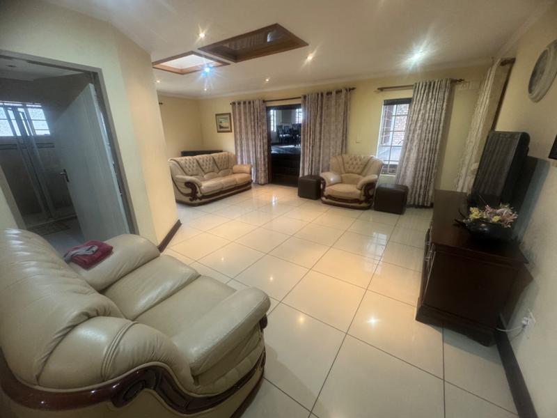 7 Bedroom Property for Sale in Aerorand Mpumalanga