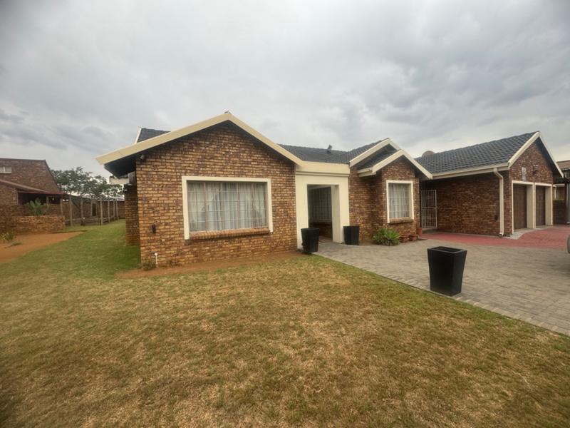 7 Bedroom Property for Sale in Aerorand Mpumalanga