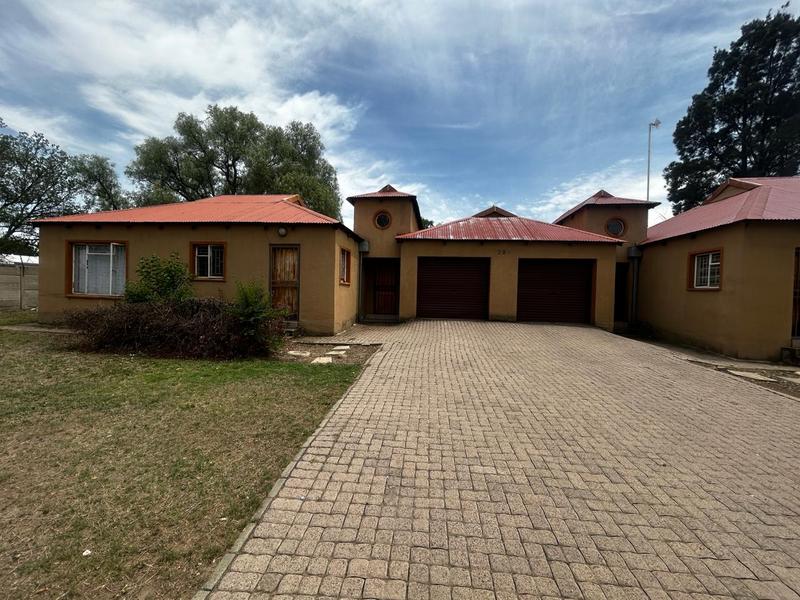 5 Bedroom Property for Sale in Standerton Mpumalanga