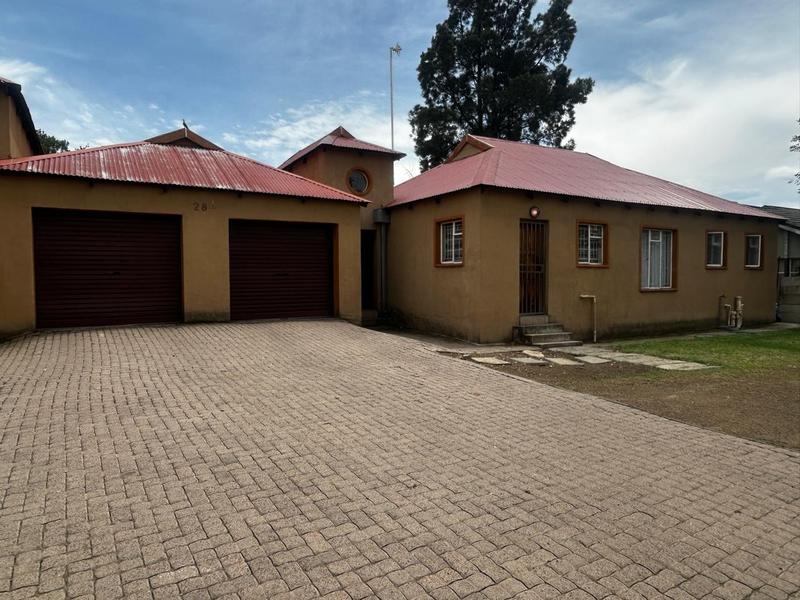 5 Bedroom Property for Sale in Standerton Mpumalanga