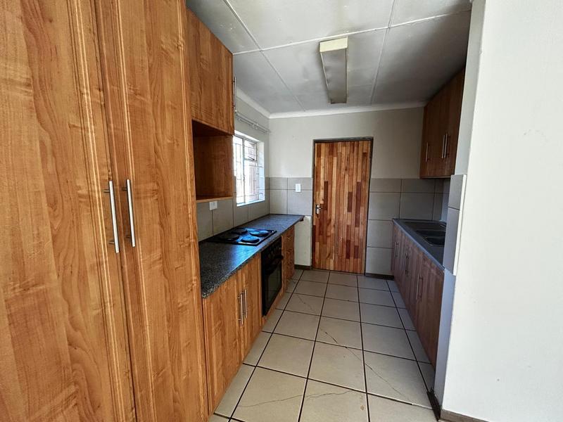 5 Bedroom Property for Sale in Standerton Mpumalanga