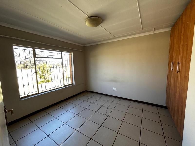 5 Bedroom Property for Sale in Standerton Mpumalanga