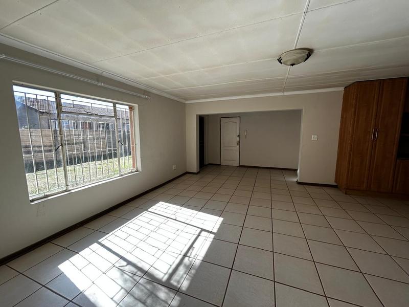 5 Bedroom Property for Sale in Standerton Mpumalanga