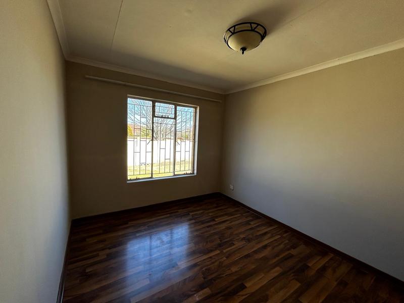 5 Bedroom Property for Sale in Standerton Mpumalanga