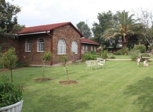 4 Bedroom Property for Sale in Machadodorp Mpumalanga